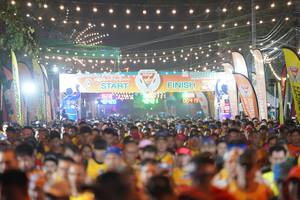 BIB: 004, 40420
                            <button type="button" onclick="openModal(8148600)" class="btn btn-primary btn-sm float-right btn-popup" data-toggle="modal" data-target=".modal-high-quality">
                        <i class="fas fa-shopping-cart"></i> Add to Cart
                    </button>
                                            <button type="button" onclick="isThisMe(8148600, true)" class="btn btn-success btn-sm float-right btn-popup btn-isme hidden" data-toggle="tooltip" data-placement="bottom" title="นี่คือรูปของคุณใช่ไหม คลิกที่นี่เพื่อเอาเข้าอัลบั้ม">
                        <i class="fas fa-plus"></i> Add to album
                    </button>
                    <button type="button" onclick="isThisMe(8148600, false)" class="btn btn-warning btn-sm float-right btn-popup btn-isnotme hidden">
                        <i class="fas fa-ban"></i> Remove from album
                    </button>